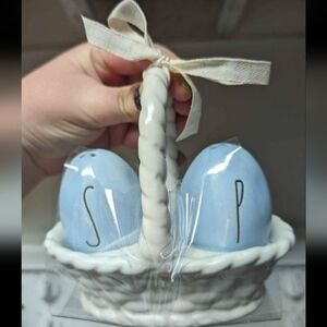 Brand new in packaging, HTF Rae Dunn egg salt + pepper shakers 🥚